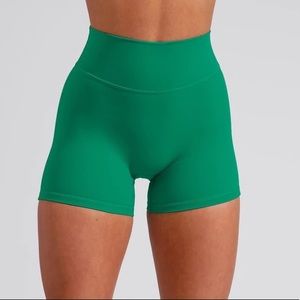 Buffbunny Legacy Short
Lucky Charm